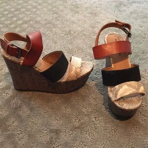 Mossimo platform wedges
